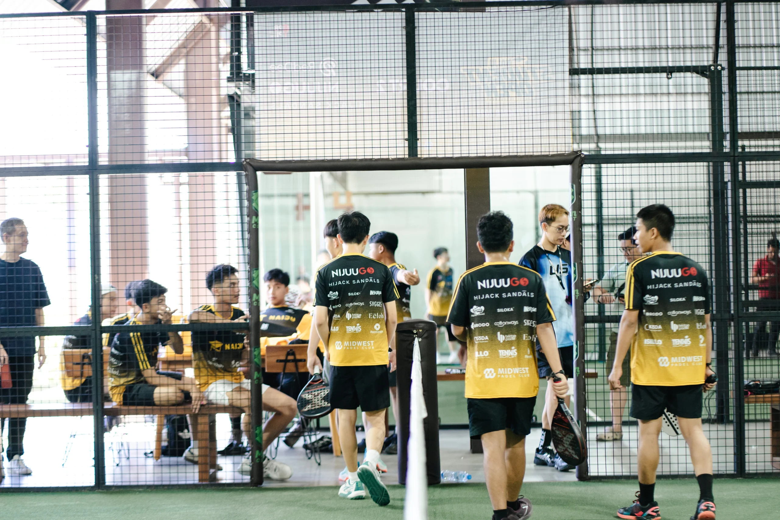Rally di lapangan padel