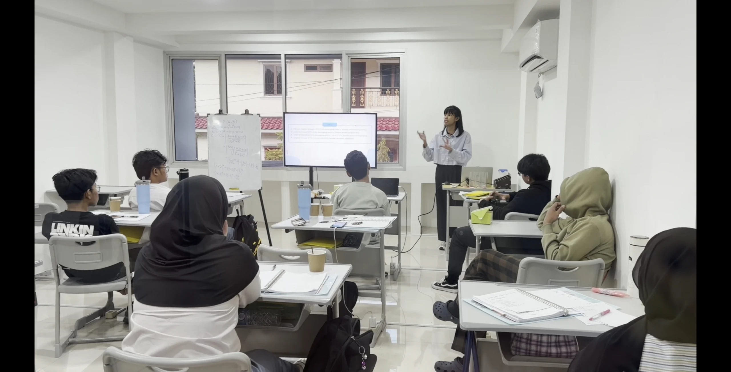 Suasana kelas Intensif Bersama NAIJU
